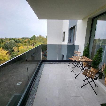 Green Tam - Nature Heaven - Private Parking Bucarest Exterior foto